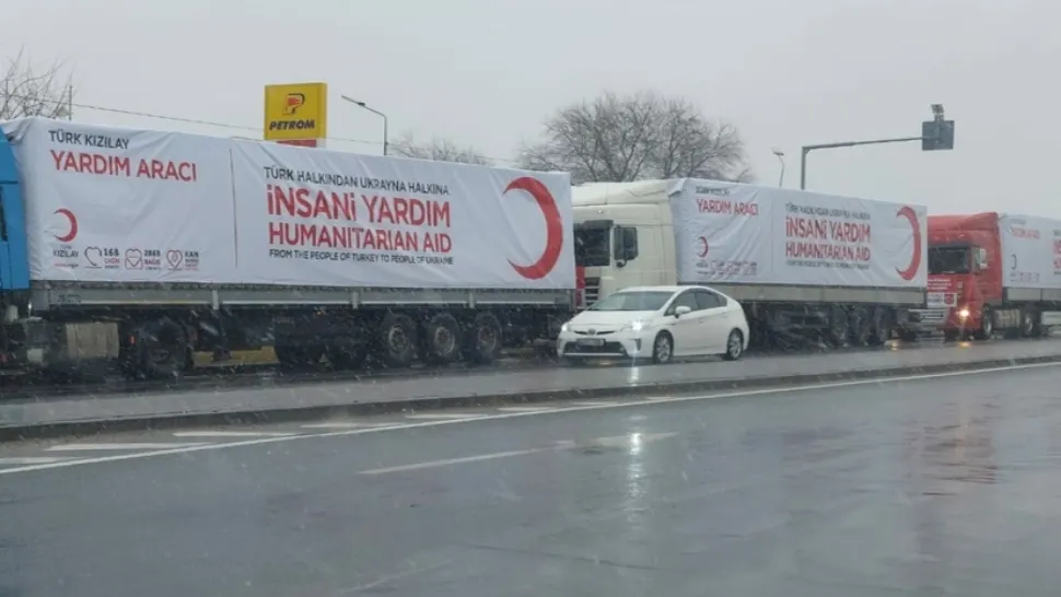 Primul convoi umanitar pentru Ucraina de la Semiluna Roşie din Turcia a intrat în ţară
