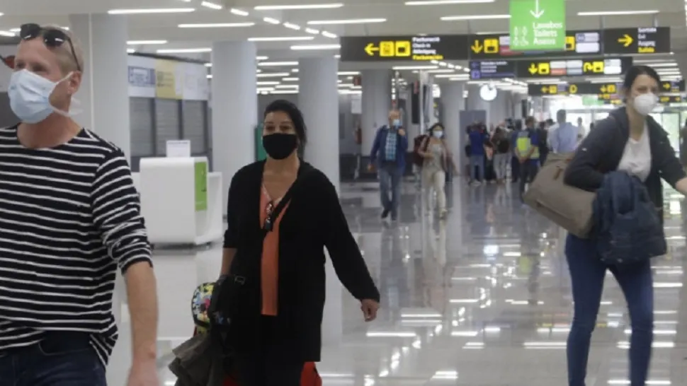 Formularul de localizare PLF, schimbat de Guvern. Termenul de completare NU mai e 24 de ore - Cine face EXCEPȚIE