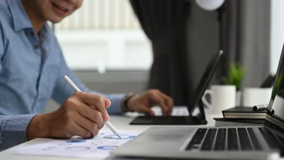 Temperatura maximă la care vor avea voie să lucreze europenii - Angajatorii trebuie să asigure toate condițiile