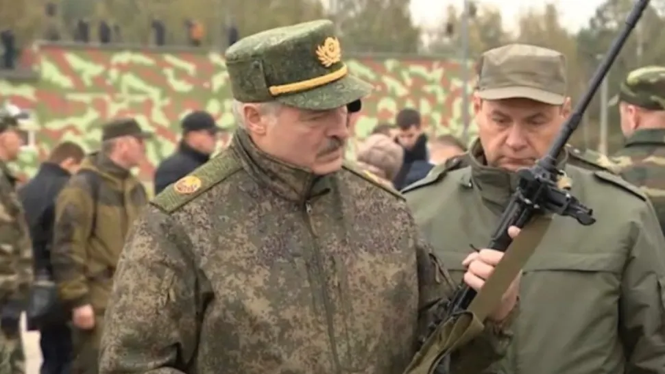 Belarusul se înarmează! Lukaşenko anunță că va cumpăra tehnică militară din Rusia