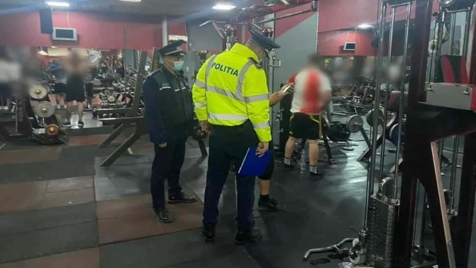 Sălile de sport din Târgoviște, verificate: Dosar penal pentru 2 tineri care au folosit certificatele COVID ale altor persoane