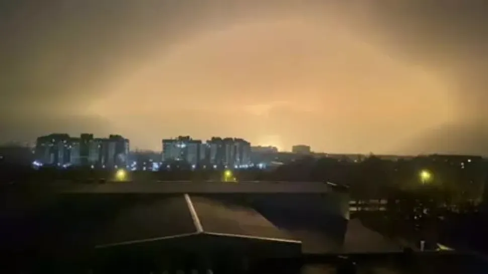 Explozii în orașul-port Mariupol din estul Ucrainei - Invazia Rusiei a început în mai multe zone ale țării