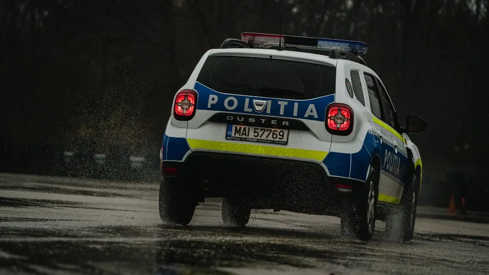 Urmărirea ca în filme, în Vrancea. Prins beat la volan, un șofer a sunat la 112 să îi reclame pe polițiști