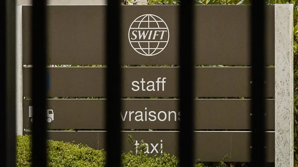 Rusia, la un pas de excluderea din SWIFT: Cipru, Italia, Ungaria, Germania nu se vor opune excluderii - cea mai gravă sancțiune economică