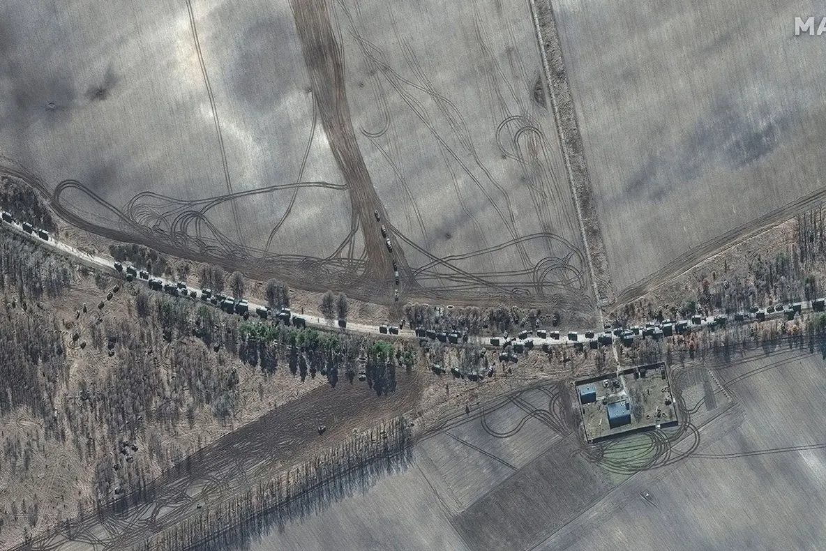 Convoiul URIAȘ de 27 de km, foarte aproape de KIEV - IMAGINI impresionante din satelit