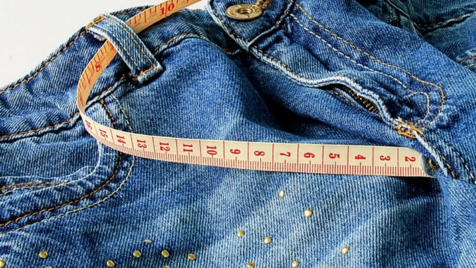 De ce sunt periculoşi jeanşii skinny. Iată cum îți pot afecta sănătatea!