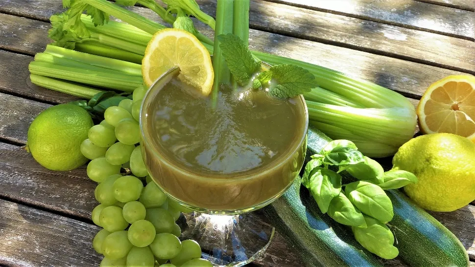 Băutura banală care e un adevărat elixir pentru organism. Ajută în lupta cu cancerul, obezitatea şi problemele de tiroidă