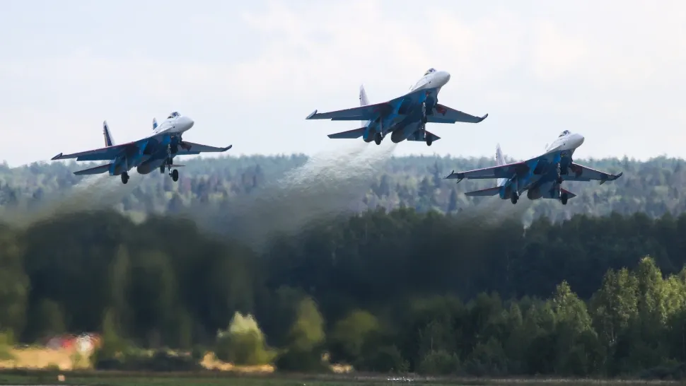 Mutare strategică sau retragere? Rusia retrage 10 bombardiere din Peninsula Crimeea în alte baze aeriene