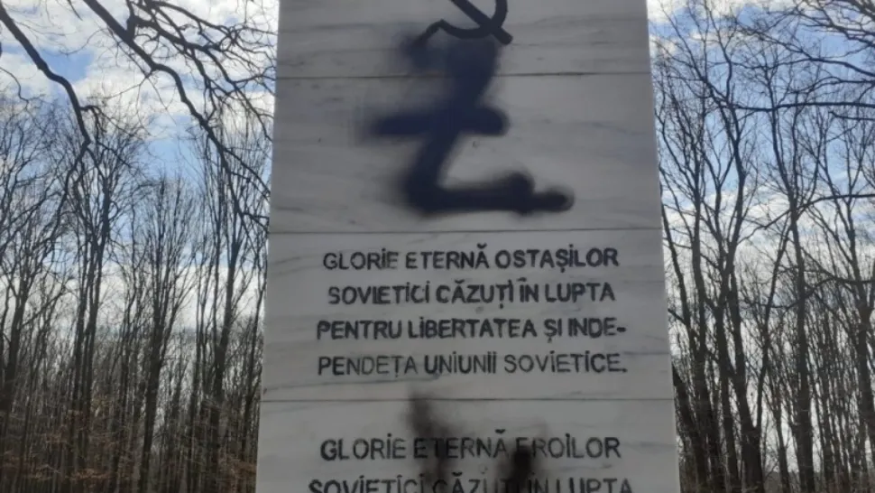 Rusia face anchetă după profanarea unor morminte ale soldaților sovietici din județul Iași