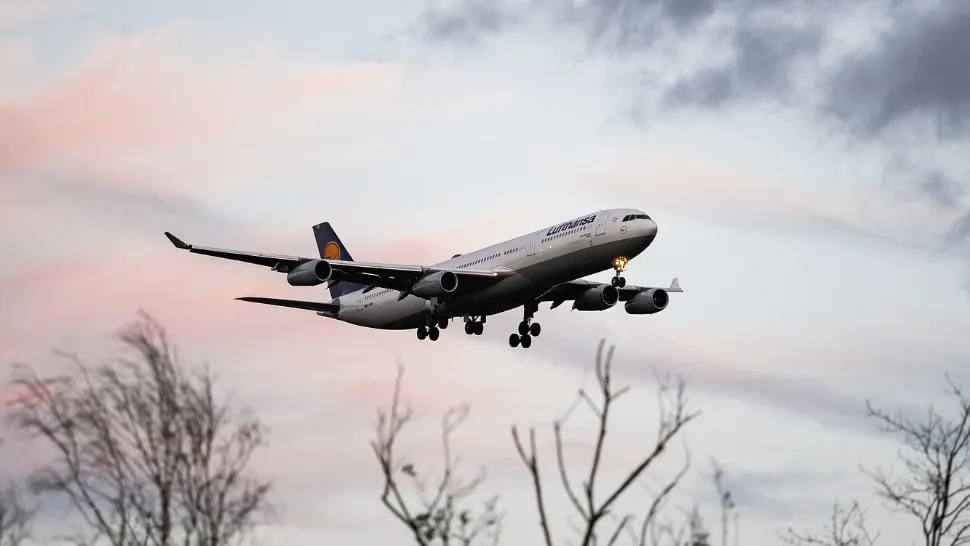 100 de aeronave, printre care și avionul oligarhului rus Abramovici, blocate la sol în SUA