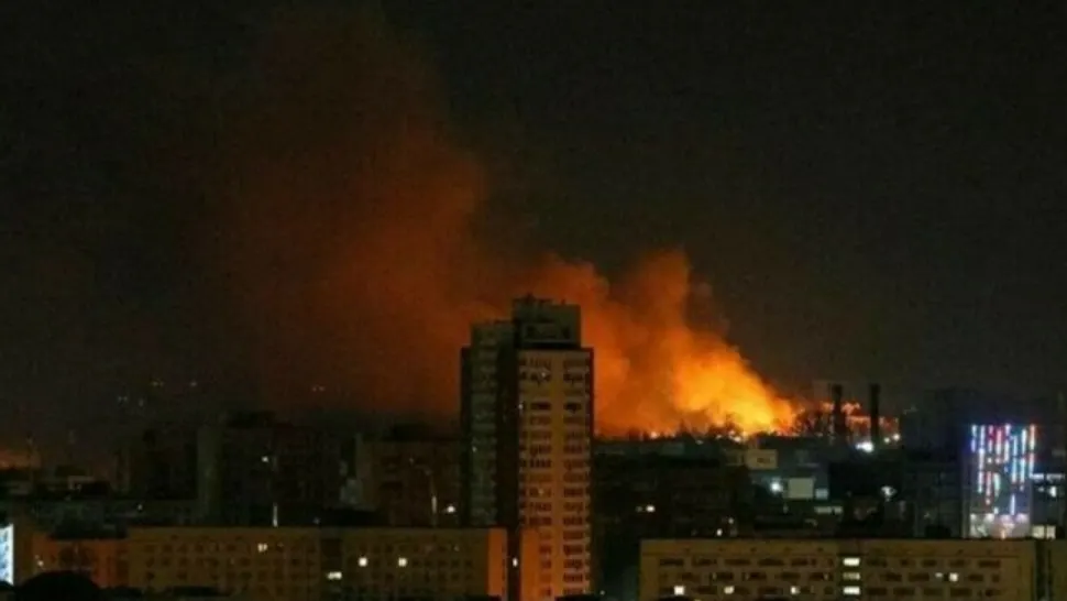 Atacuri aeriene în nord-estul Ucrainei: Ploaie infernală de RACHETE în Harkov - EXPLOZII uriașe, mai multe clădiri, în flăcări - VIDEO