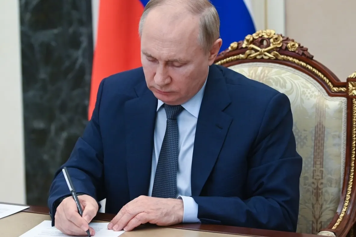 MESAJ de la Zelenski pentru Putin, transmis de Abramovici pe un BILET. Reacția-șoc a liderului de la Kremlin