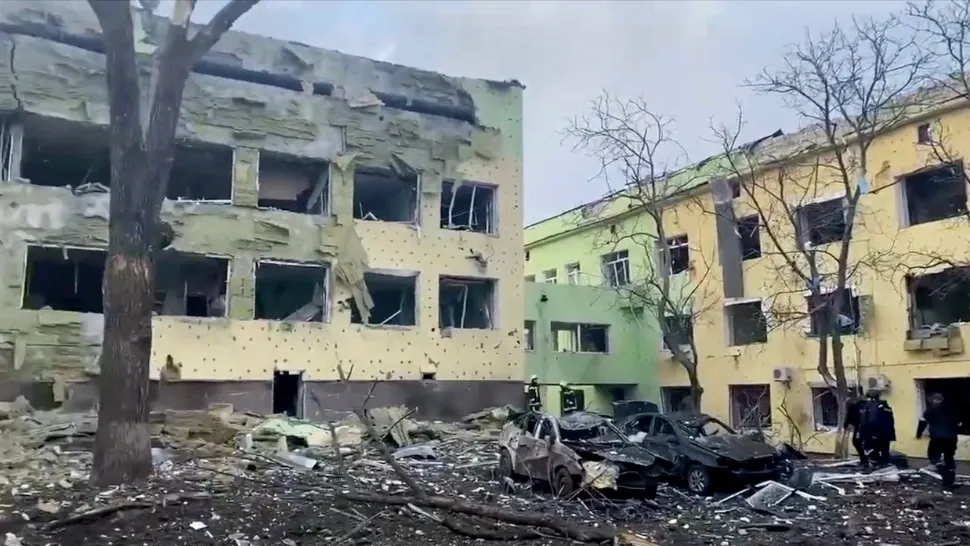 VIDEO Ziua 15 de război în Ucraina - Mariupolul, ținta unui nou ATAC: o persoană a fost UCISĂ