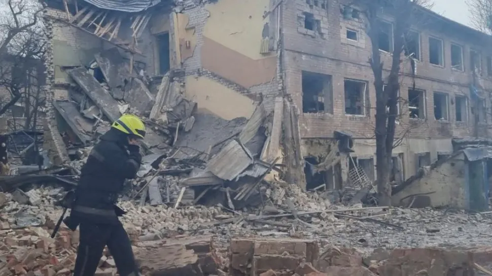 RĂZBOI Ucraina. ZIUA 17. Lupte grele la Kiev. Zelenski anunță negocieri doar după încetarea focului