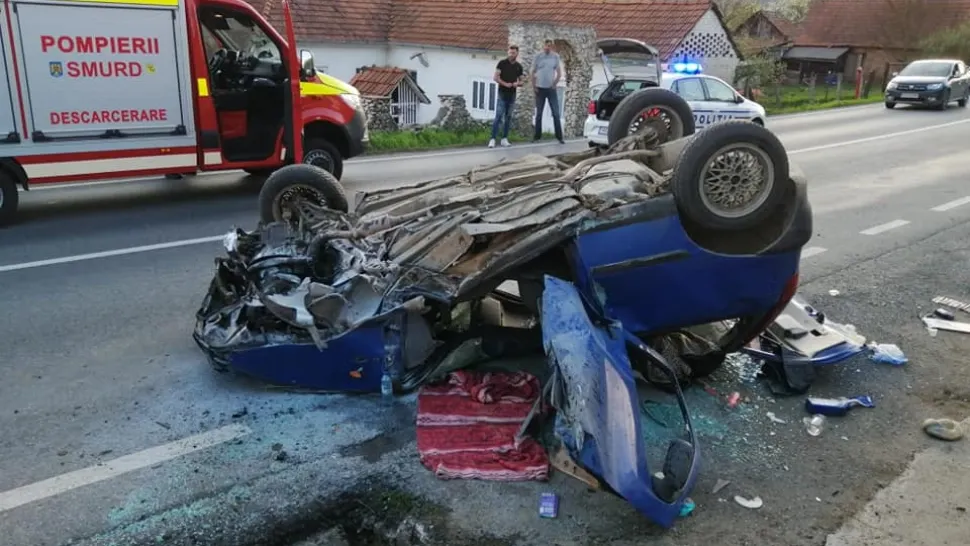 Accident ÎNGROZITOR în Hunedoara: o femeie s-a răsturnat cu maşina