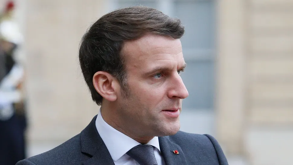 Macron schimbă STRATEGIA: ce electorat vrea să atragă de partea sa pentru a câștiga în fața lui Le Pen?