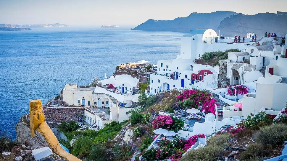 Grecia relaxează măsurile pentru sezonul estival. Renunță la mască și la pașapoartele COVID