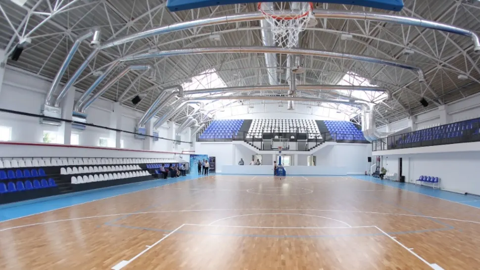 Mii de elevi din Capitală, lăsați FĂRĂ săli de sport. Apel DISPERAT al profesorilor: orele de educație fizică, ținute în spații improprii 