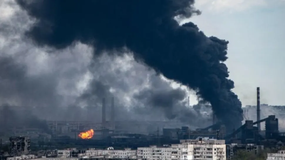 Turcia a propus evacuarea pe mare a combatanților răniți ascunși în combinatul siderurgic din Mariupol