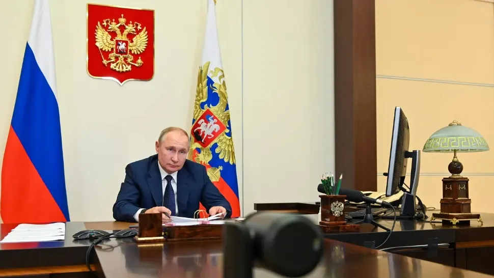 Vladimir Putin: UE se sinucide economic, la presiunea "stăpânului american"