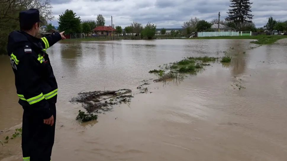 După caniculă, vin inundațiile! Alerte în mai multe județe. Care sunt zonele vizate
