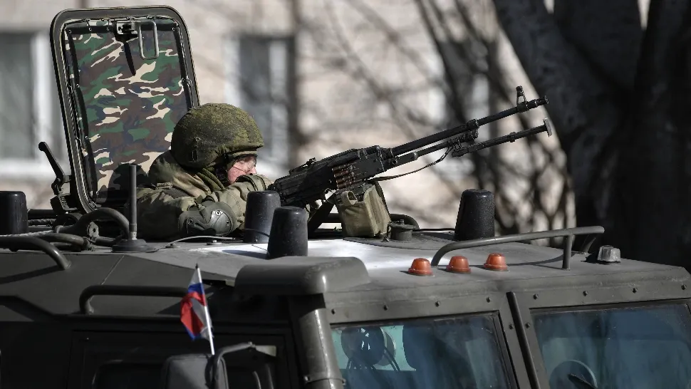 Oficialii ucraineni, alarmați de rușii care au construit un pod pentru a traversa un râu important din Donbas