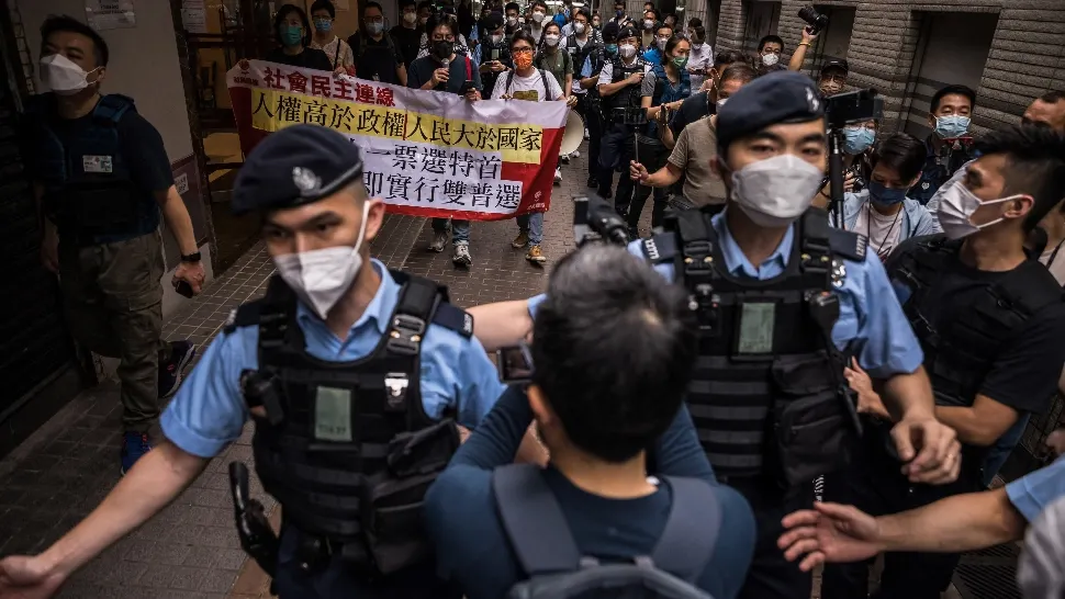 Protest de amploare în Beijing. Studenții au ieșit în stradă împotriva măsurilor anti-Covid - VIDEO + FOTO