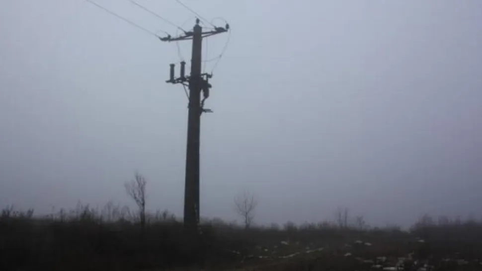 Un tânăr de 21 de ani a murit electrocutat, sub privirile tatălui său. Cei doi lucrau împreună