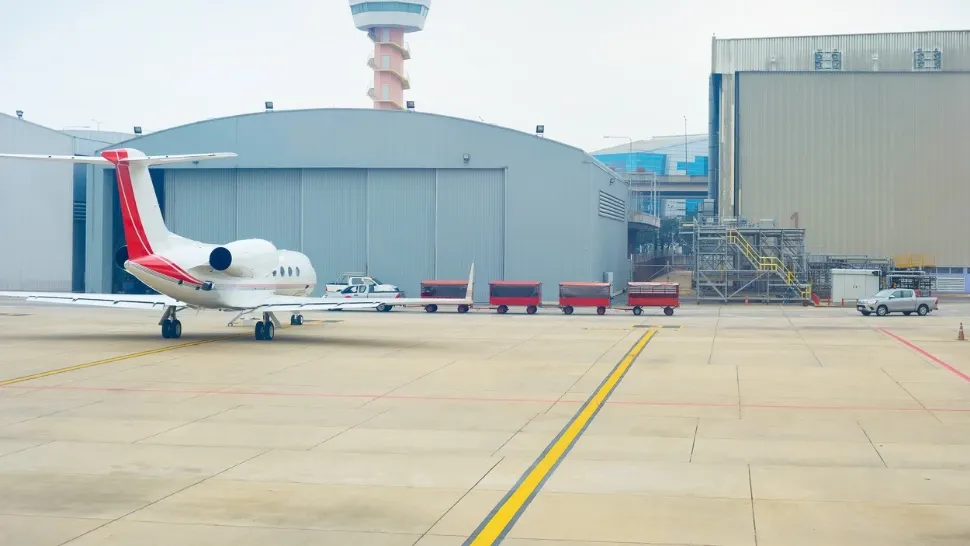 Avioanele oligarhilor ruși zboară liber prin Europa, în ciuda sancțiunilor