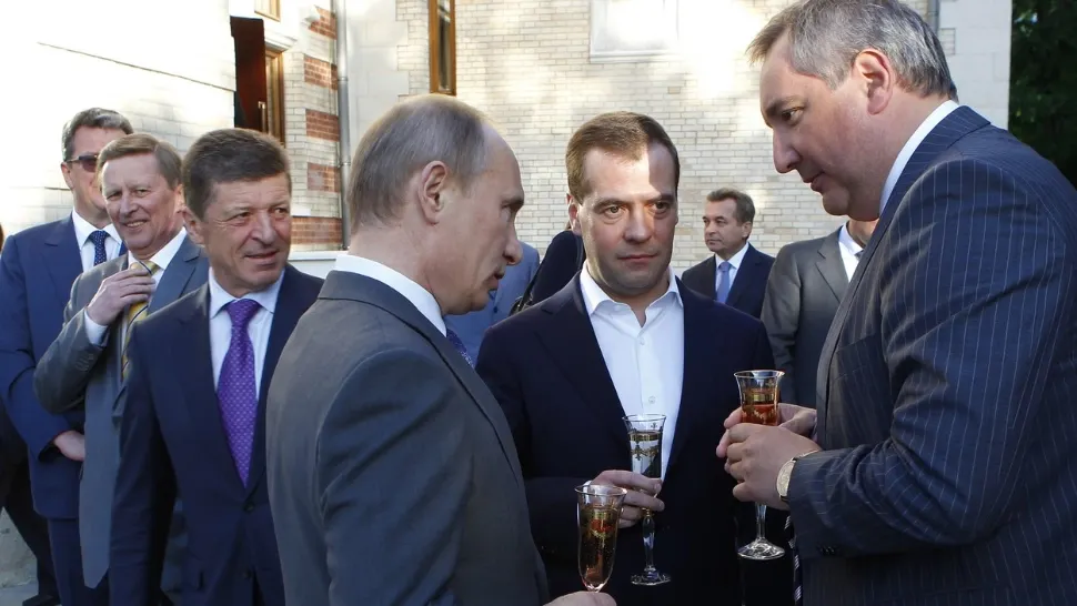 Război Ucraina. Medvedev amenință că va folosi arme nucleare. Este pentru a treia oară în ultima lună