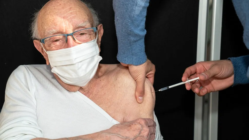 Danemarca oferă a patra doză de vaccin anti-COVID persoanelor de peste 50 de ani