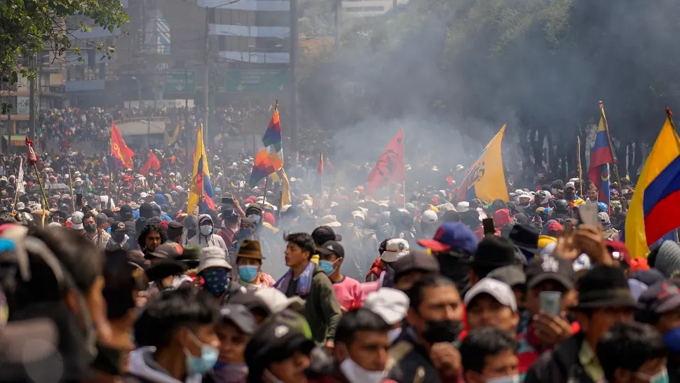 Proteste de 9 zile în Ecuador. 6 persoane au murit, iar 18 polițiști au fost dați dispăruți - FOTO