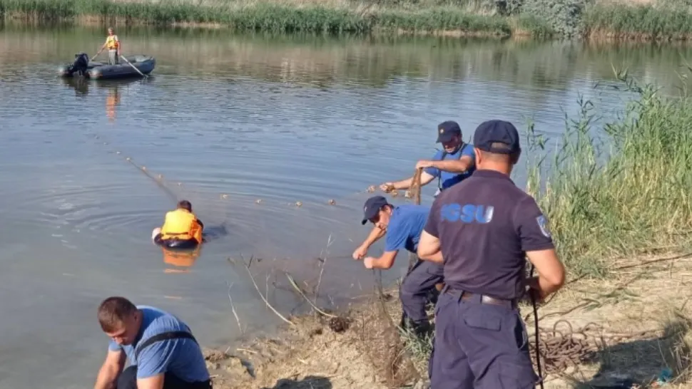Tragedie în Republica Moldova: Un adult și 2 copii au murit înecați după ce s-au răsturnat cu barca - Unde era a patra persoană