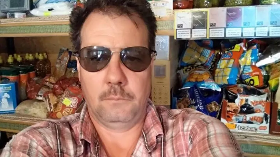 Cazul Buhnici. USR-istul care a vorbit despre "doamne cărora le atârnă șaormele până la genunchi", dat AFARĂ din partid