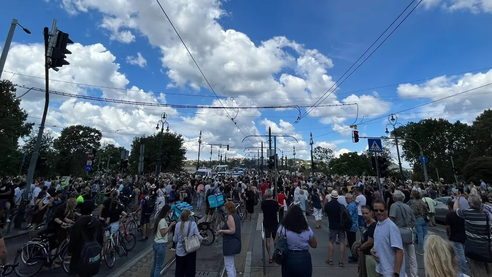 Protest uriaș în Ungaria împotriva lui Viktor Orban - PODUL din Budapesta, blocat de 1.000 de oameni - FOTO&VIDEO