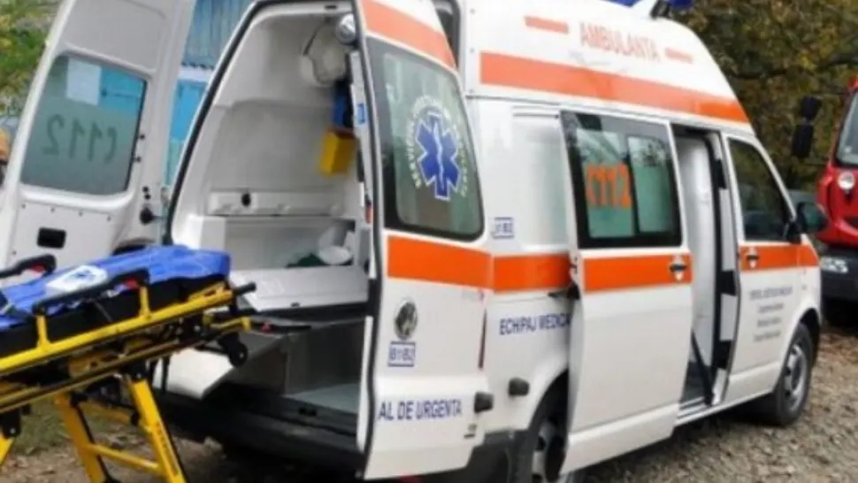 Un tânăr de 21 de ani a MURIT după ce s-a aruncat de la etajul 10 - Părinții, de urgență la spital