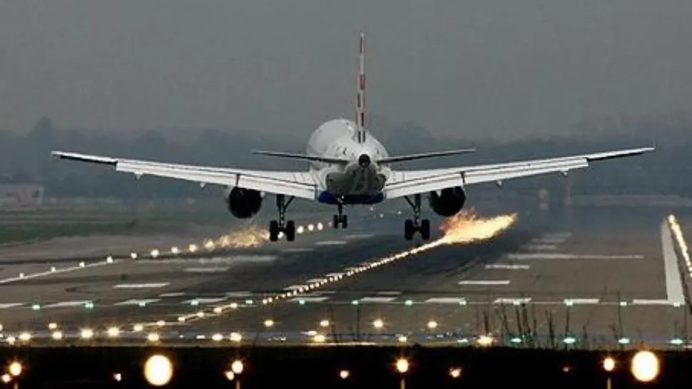 Rămăşiţe umane și resturi de avion, descoperite în urma operaţiunii de căutare a avionului prăbuşit în largul coastei Letoniei