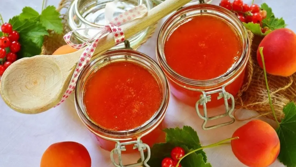 REŢETĂ DULCEAŢĂ DE CAISE. Cum se prepară cea mai bună dulceaţă de sezon