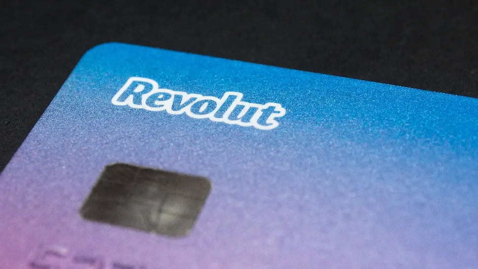Cum a rămas un bărbat fără 165.000 de lire din contul Revolut, după un simplu apel telefonic. Fraudă uriașă 