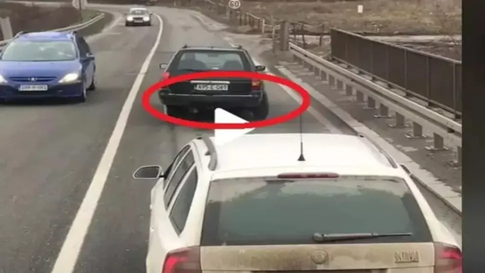 VIDEO – A oprit mașina în mijlocul drumului și ceva fabulos s-a întâmplat – Toți șoferii s-au crucit când au văzut
