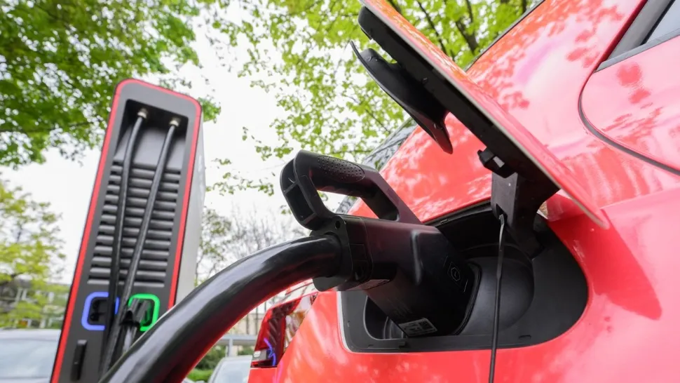 Premieră în România. Era diesel, aproape de final. Au fost înmatriculate mai multe mașini electrice și hibrid
