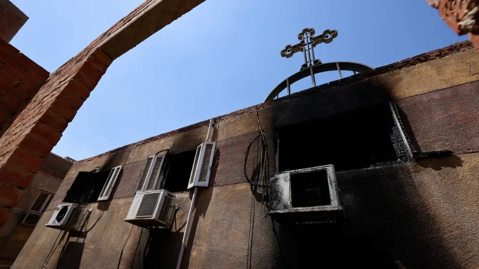 Tragedie într-o BISERICĂ din Egipt. 40 de morți, majoritatea COPII și zeci de răniți, în urma unui incendiu