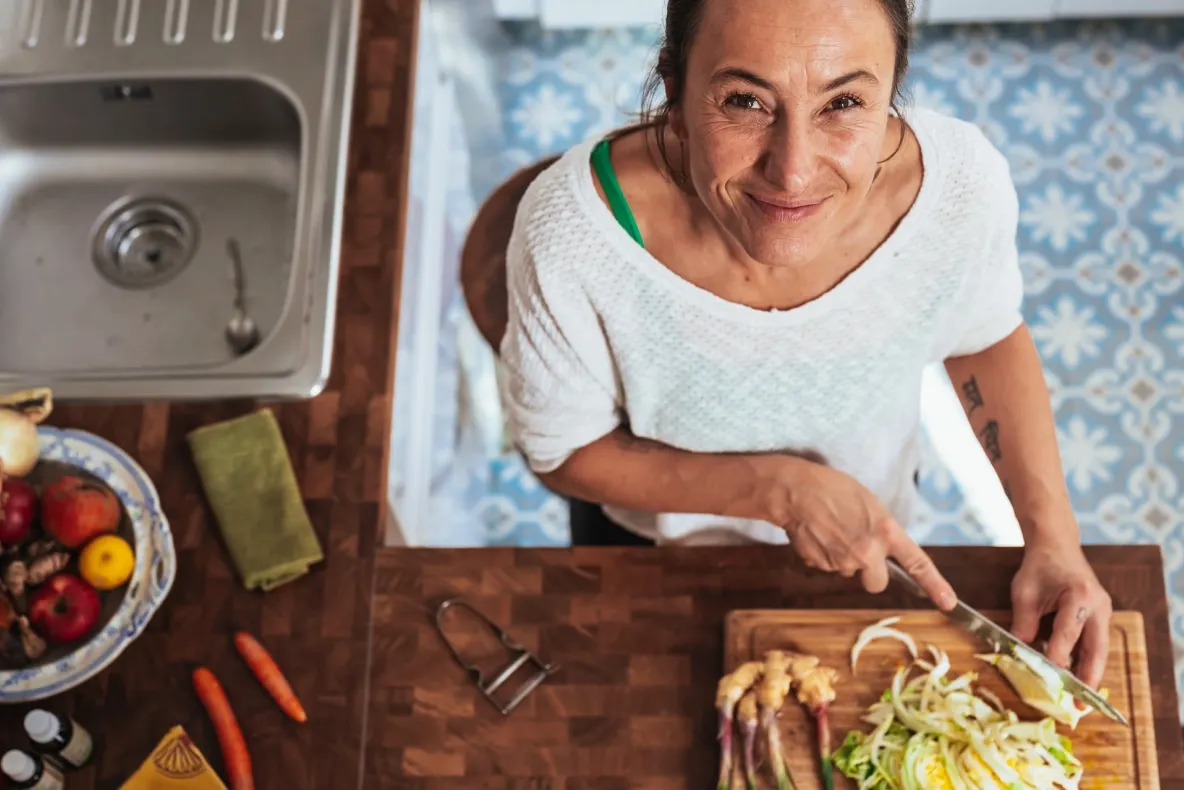 Gătirea cu un aparat de vidat: care sunt avantajele acestui tip de preparare a alimentelor (P)