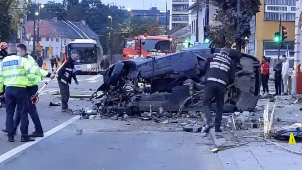 Cine este tânărul care a murit după ce a intrat cu mașina într-un stâlp. Ce a făcut bărbatul înainte de accident - Detalii ȘOCANTE