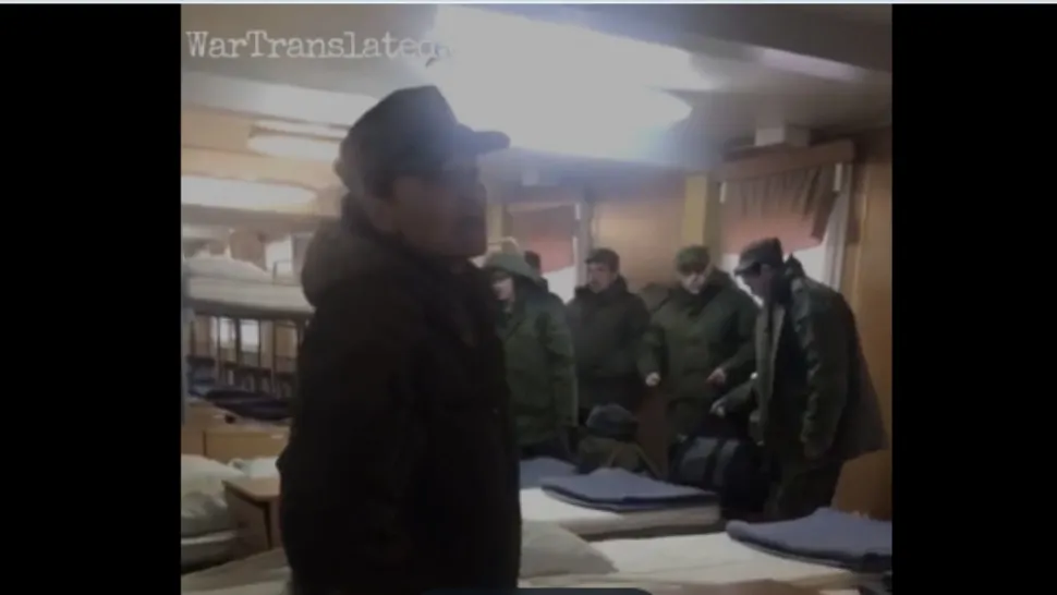  SFATURILE ȘOCANTE primite de noi recruți ruși, în timpul instructajului: MOTIVUL pentru care sunt îndemnați să folosească produse feminine de igienă - VIDEO