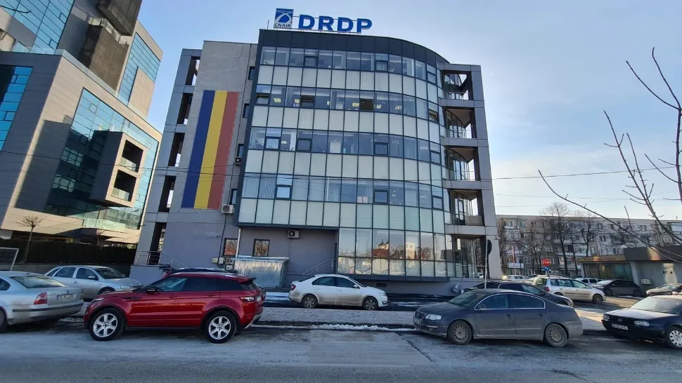 Reuniune de familie la Regionala de Poduri și Drumuri Iași. Tatăl director, fiul specialist în concedii
