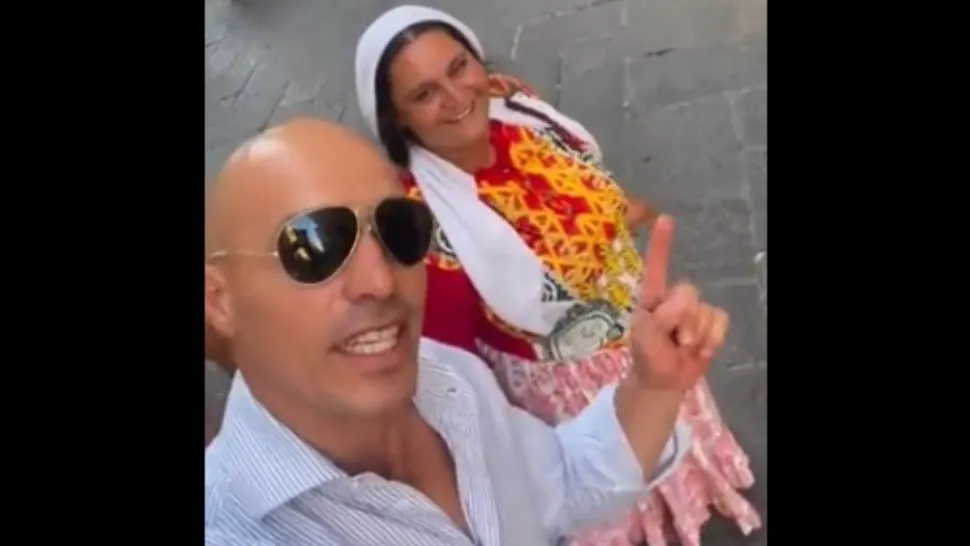 Furie în Italia, după mesajul unui politician care a filmat o femeie de etnie rromă: "Votați cu noi și n-o mai vedeți!" - VIDEO