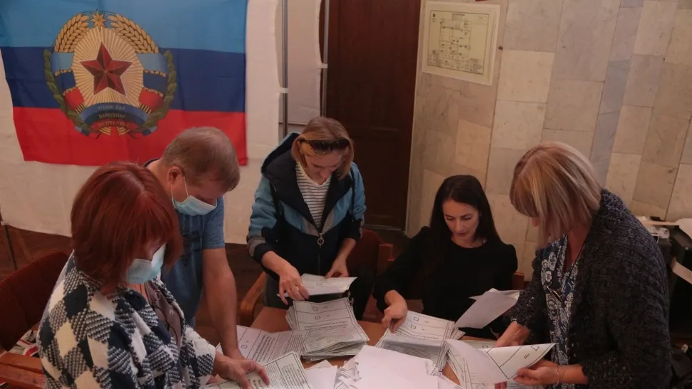 Referendum în teritoriile ocupate de ruși în Ucraina, rezultate parțiale: 96% vot pentru aderarea la Rusia 