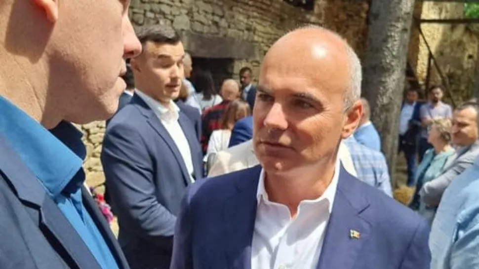 Rareș Bogdan NU a fost audiat la DNA. Jocuri murdare în politică: atacuri concertate cu fake news-uri - Cine a aruncat intoxicarea în spațiul public?