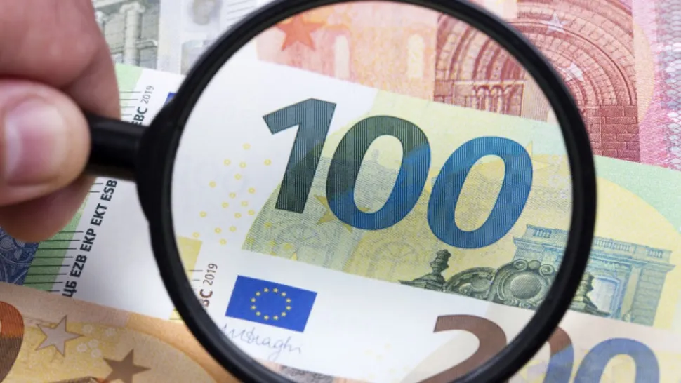Sute de mii de români vor plăti rate mai mari din 2 noiembrie - Cu cât cresc dobânzile la ratele în euro